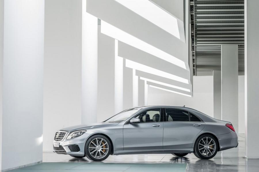  Mercedes-Benz S63 AMG 2014 года  (фото 21 из 125)